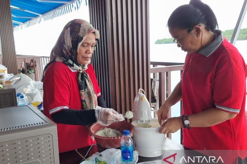 Papua Barat Latih Pengolahan Daun Kelor: Menuju Pangan Lokal Bergizi