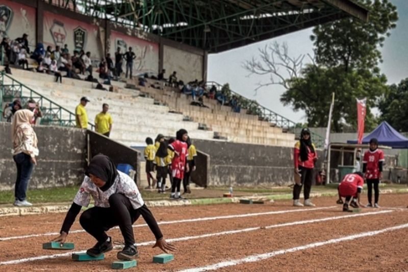 608 Pelajar Jakbar Ikuti Lomba Olahraga Tradisional, Target Juara Umum di Tingkat Provinsi!