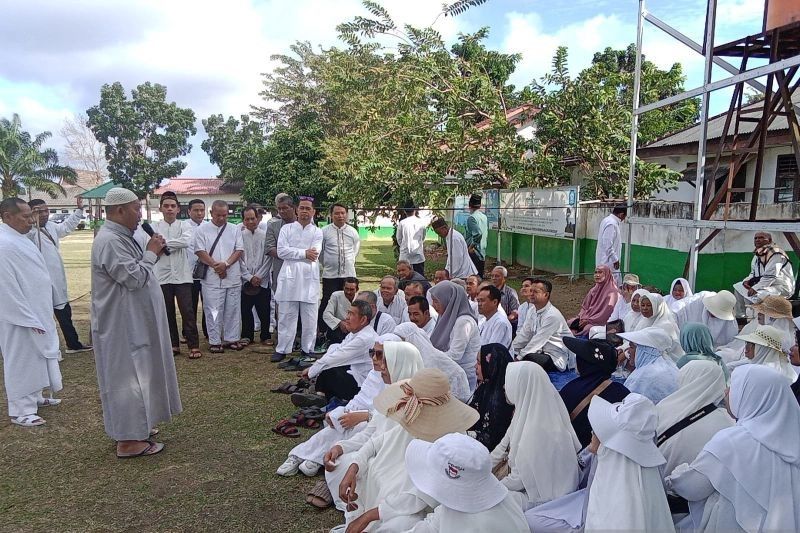70 Calon Haji Bangka Masuk Asrama Haji 9 Mei 2025