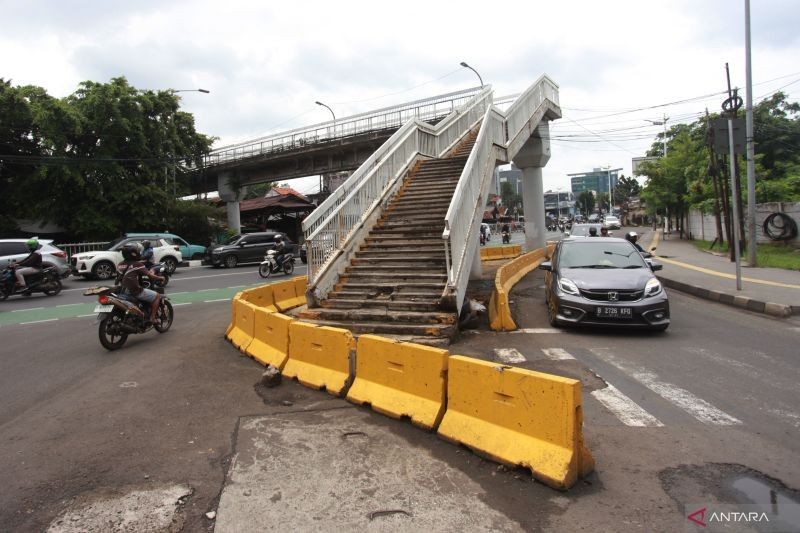 JPO Cawang Rusak dan Semrawut, Pemkot Jaktim Segera Perbaiki