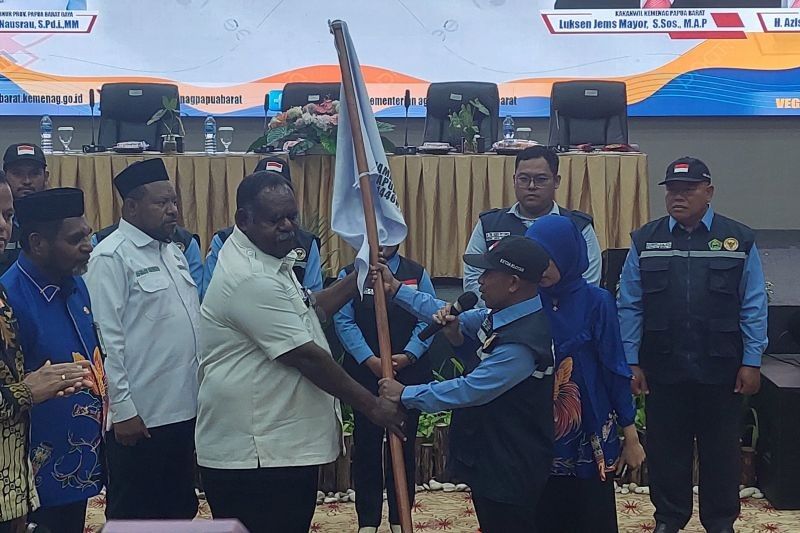 371 Calon Haji Papua Barat Daya Berangkat ke Tanah Suci