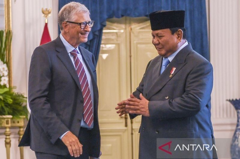 Bill Gates Beri Kucing Kesayangan Prabowo Boneka Paus, Suasana Pertemuan Jadi Hangat