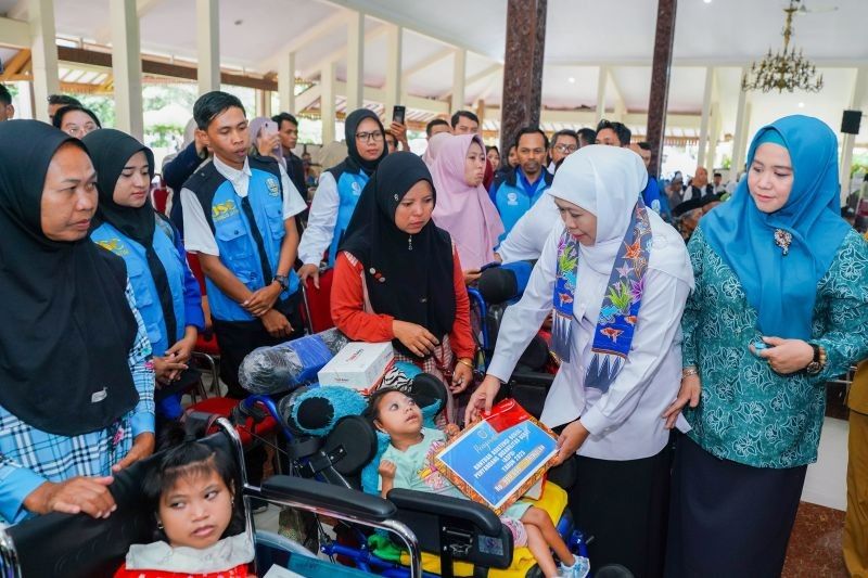 Rp12 Miliar Bansos Pemprov Jatim untuk Warga Bondowoso: Perhatian untuk Lansia, Disabilitas, dan Keluarga Miskin Ekstrem