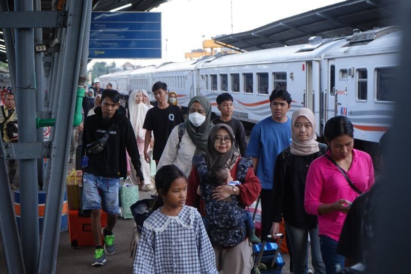 KAI Palembang Ingatkan Aturan Pengambilan Gambar di Stasiun dan Kereta Api