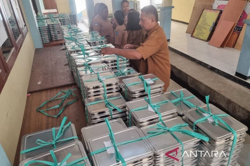 Sembilan SMP di Manokwari Terima Program Makanan Bergizi Gratis