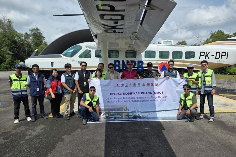 BNPB Perpanjang Operasi Modifikasi Cuaca di Riau hingga Mei 2025