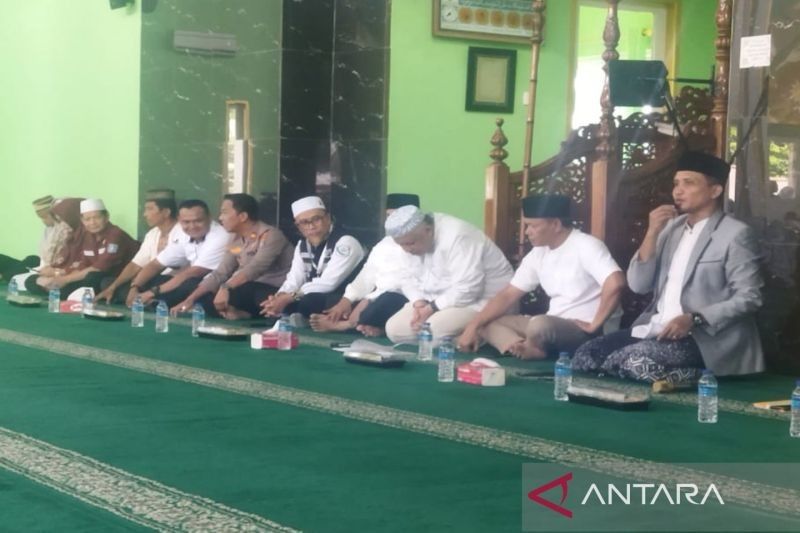 128 Calon Haji Bangka Barat Dilepas, Bupati Berpesan Jaga Kesehatan dan Perilaku