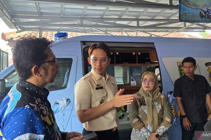 Lamsel Hibahkan Mobil Samsat Keliling untuk Optimalkan Pendapatan Pajak