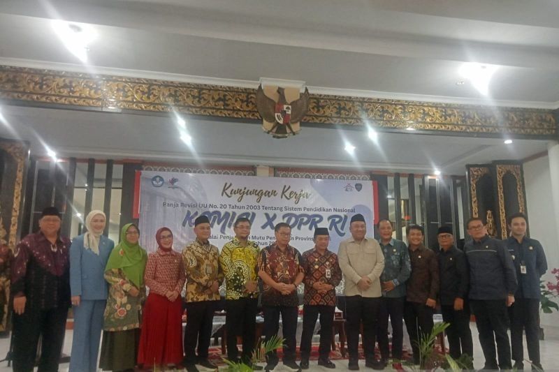 Gubernur Jambi Dukung Revisi UU Sisdiknas: Perbaikan Kesejahteraan Guru Jadi Prioritas