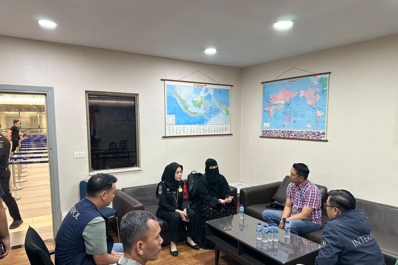 Buronan Interpol Kasus Investasi Rp2 Miliar Ditangkap di Batam