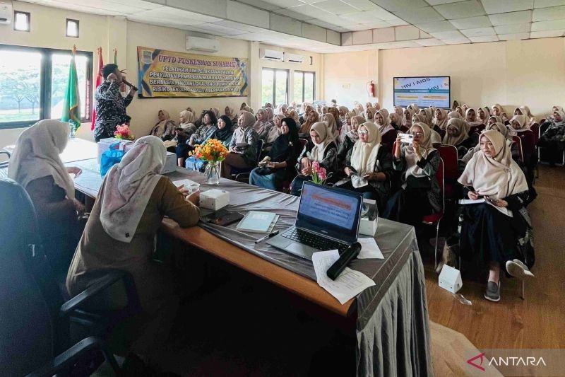 Kader Kesehatan Bekasi Dapat Edukasi Pencegahan HIV/AIDS