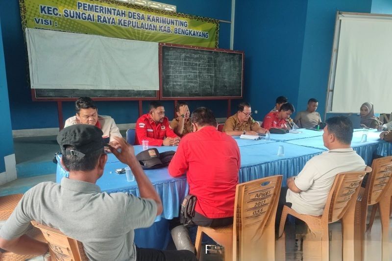 Manggala Agni Kalbar dan Desa Karimunting Bersinergi Cegah Karhutla