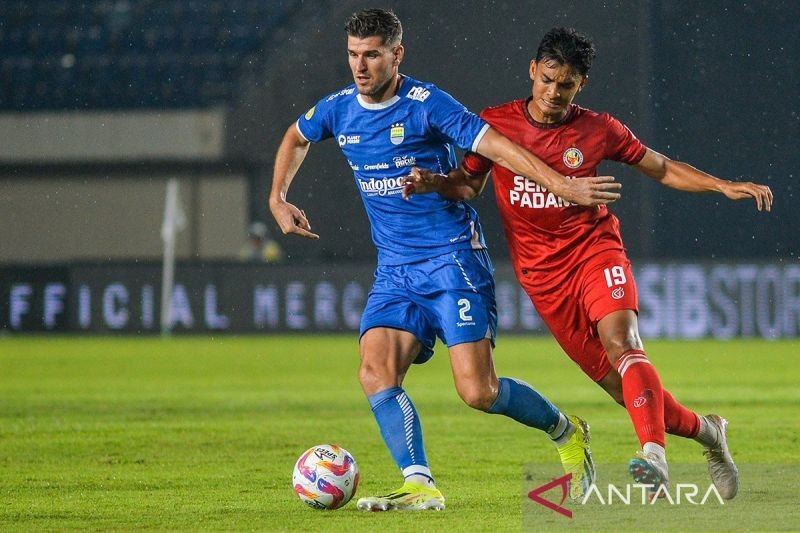 Kuipers Janjikan Performa Maksimal Persib Meski Sudah Juara Liga 1