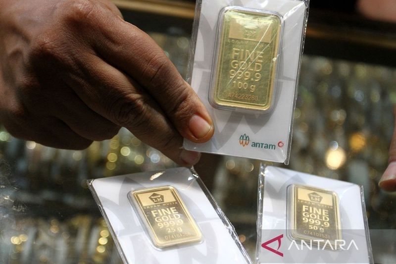 Harga Emas Antam, UBS, dan Galeri24 Turun Tipis di Pegadaian