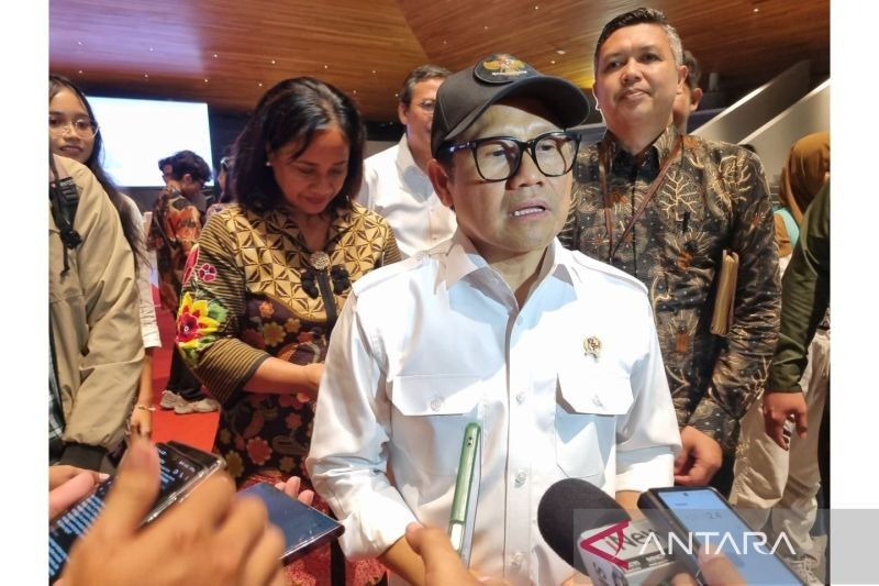 Menko Muhaimin Tolak Keras Pendidikan Pelajar di Barak Militer: