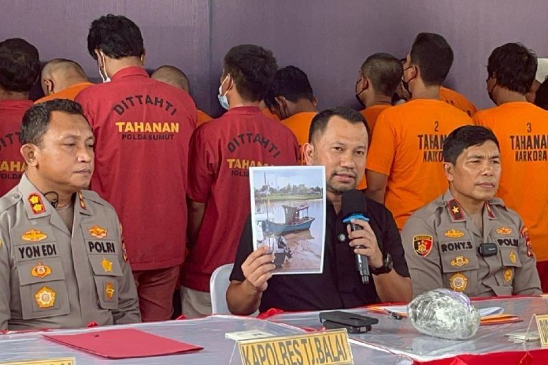 Polda Sumut Buru Jaringan Ribuan Liquid Vape Berbahaya dan 30 Kg Sabu