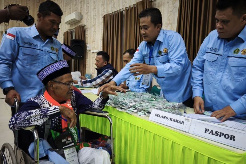 Calhaj Asal Lampung Selatan Batal Berangkat Haji karena Sakit