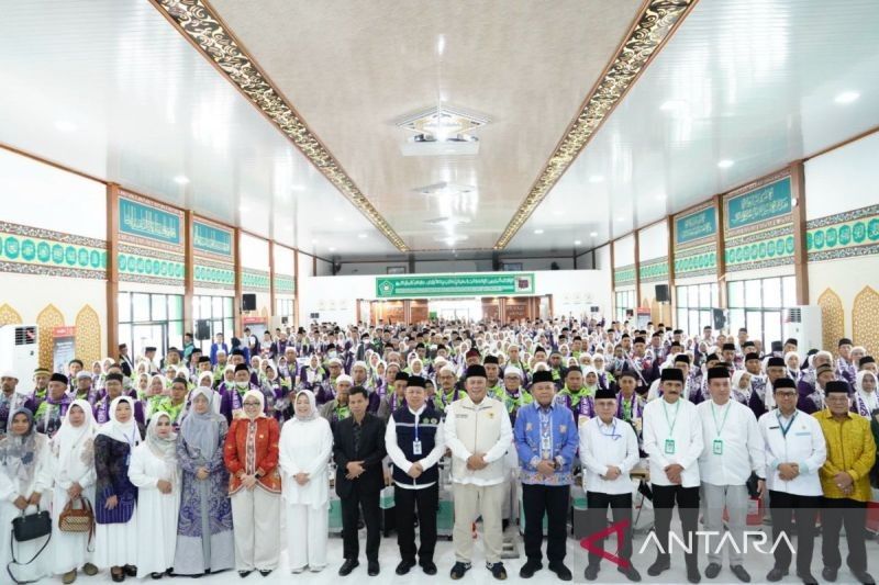 Satu Kloter Jamaah Haji Kalteng Berangkat ke Tanah Suci via Banjarmasin