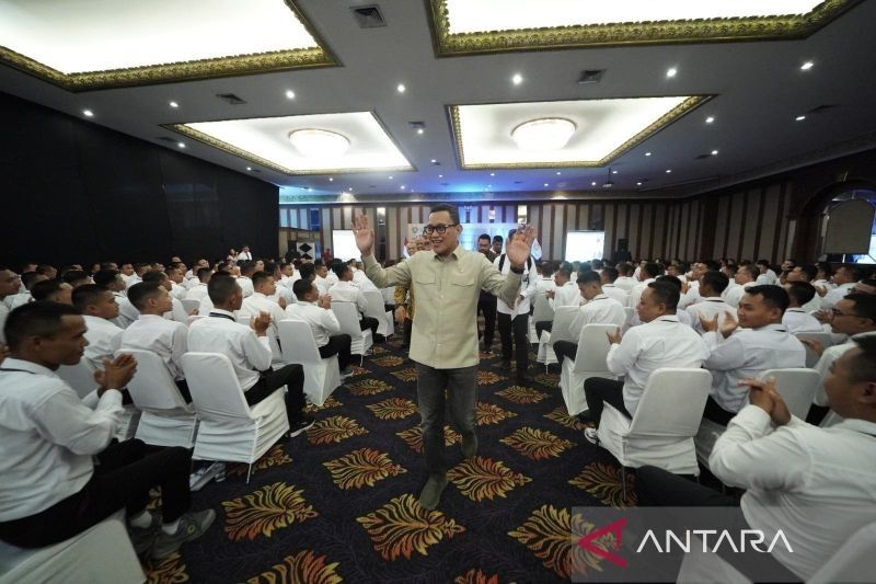 Menteri Karding: Pekerja Migran Indonesia Harus Perdalam Keterampilan di Luar Negeri