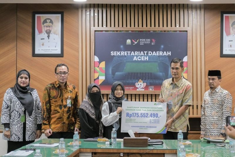 BPJS Ketenagakerjaan Beri Santunan Rp175 Juta kepada Ahli Waris Ketua KONI Aceh