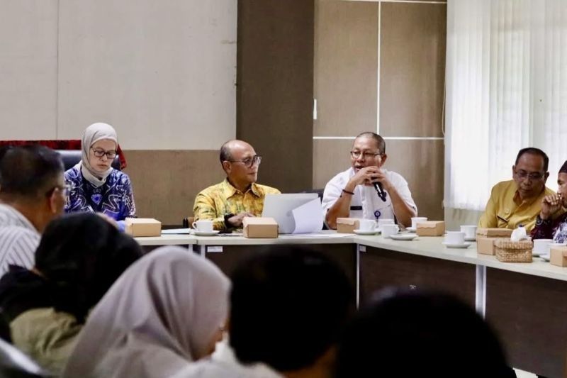 Kalsel Hijaukan 104 Km Jalur Bebas Hambatan untuk Cegah Alih Fungsi Hutan