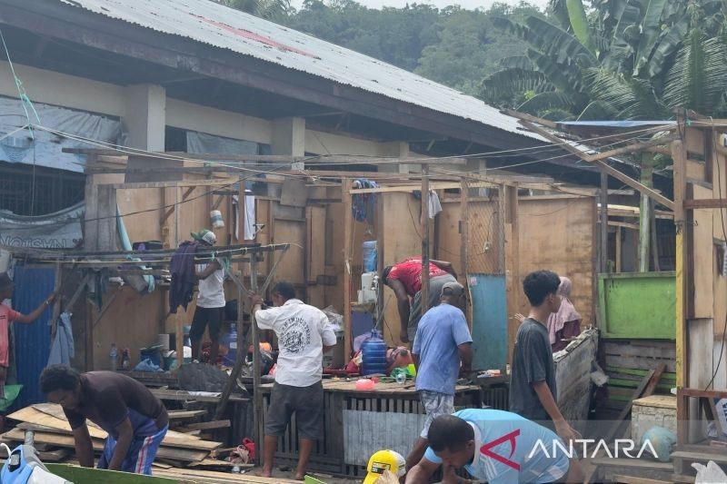 Pemkab Manokwari Beri Santunan Rp2,7 Miliar untuk Warga Terdampak Pembangunan Huntara