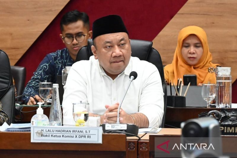 DPR Serap Aspirasi Guru untuk Revisi UU Sisdiknas: Kesejahteraan Honorer Jadi Sorotan