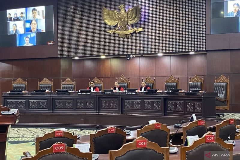 Mahasiswa Gugat UU TNI ke MK: Proses Pembentukan Dinilai Cacat Formal