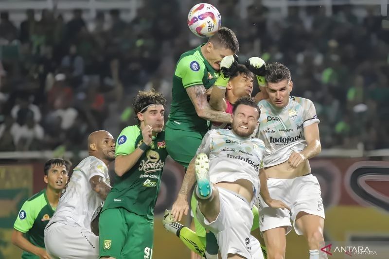 Absennya Damjanovic: Persebaya Surabaya Hadapi Semen Padang Tanpa Bek Andalan