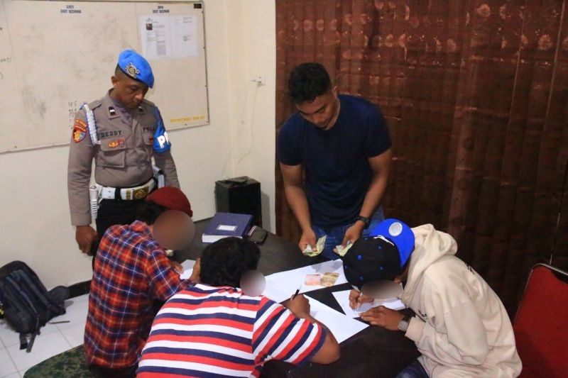 Polda Maluku Ciduk Tiga Pelaku Pungli Parkir Liar di Ambon
