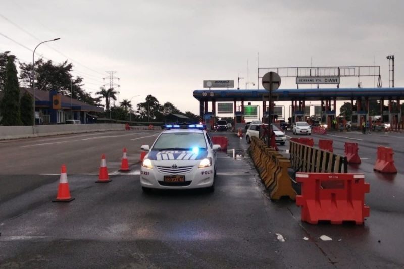 Contraflow Tol Jagorawi: Antisipasi Lonjakan Kendaraan saat Libur Waisak