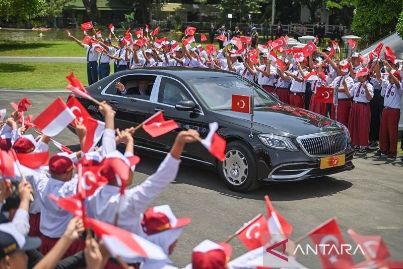 Diplomasi Prabowo: Membangun Jaringan 'Tetangga Baik' untuk Indonesia
