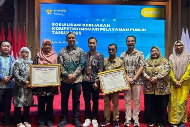 RSUD Kandangan dan Disdukcapil HSS Raih Penghargaan Pelayanan Prima KemenPAN-RB