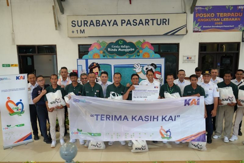 KAI Salurkan Bantuan Rp8,1 Miliar untuk Pemberdayaan Masyarakat