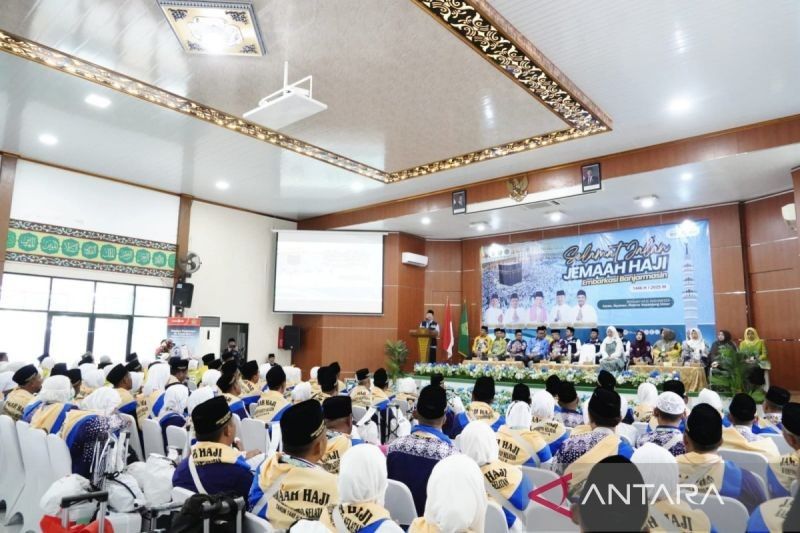 1.692 Calon Haji Embarkasi Banjarmasin Berangkat ke Madinah