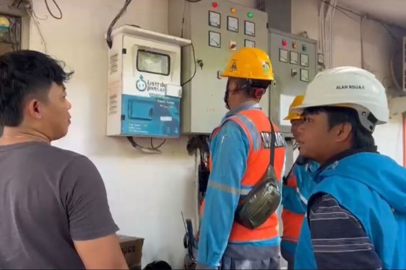 PLN Jamin Pasokan Listrik Lancar di 77 Vihara Jakarta saat Waisak