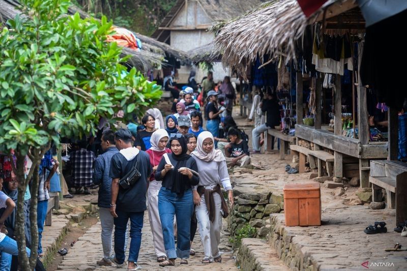 Saba Budaya Badui: Ribuan Wisatawan Padati Desa Kanekes, Lebak