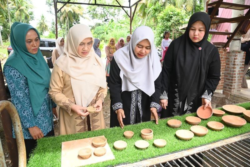 Dekranasda Aceh Besar Dorong Peningkatan Ekonomi Lewat Produk Lokal