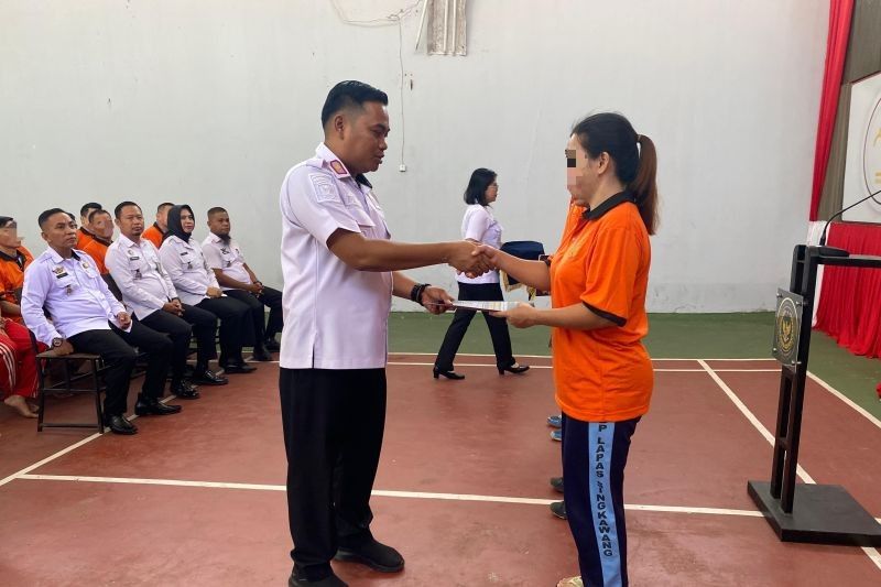 72 Warga Binaan Lapas Singkawang Dapat Remisi Waisak 2025