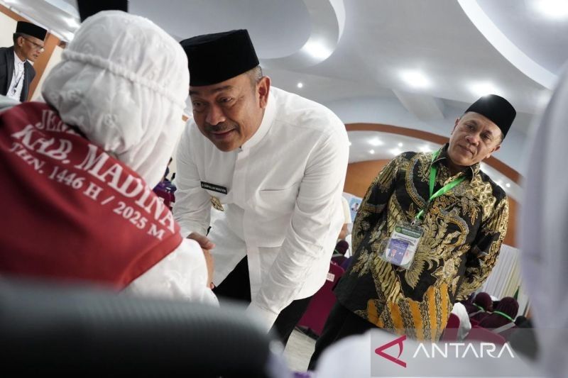 359 Calon Haji Kloter 10 Embarkasi Medan Berangkat ke Tanah Suci