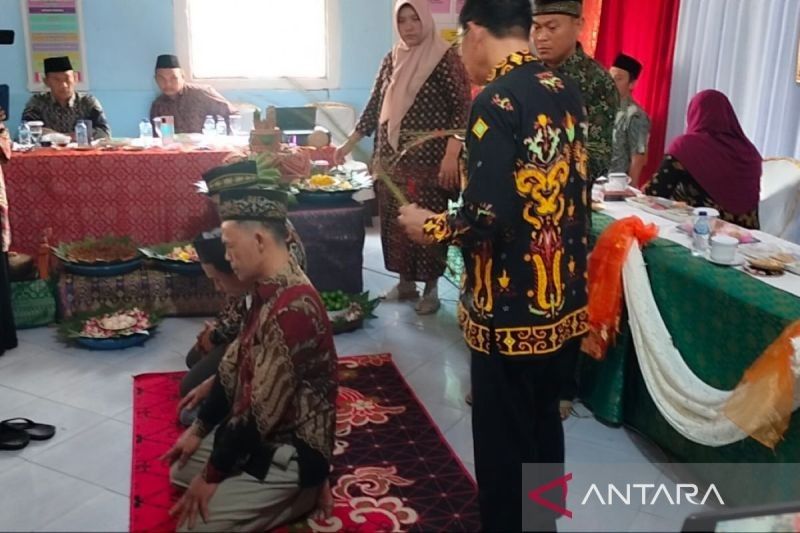 Tiga Pelaku Penyebar Isu SARA di Rejang Lebong Dihukum Cambuk