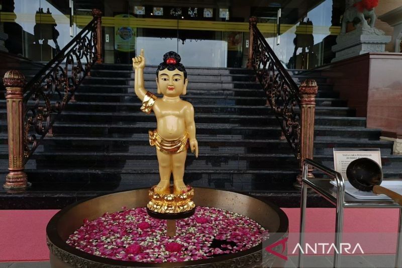 Aksi Sosial dan Ragam Budaya Meriahkan Perayaan Waisak di Samarinda