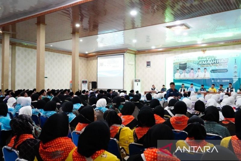 Calon Haji Kloter 05 Embarkasi Banjarmasin Berangkat ke Tanah Suci
