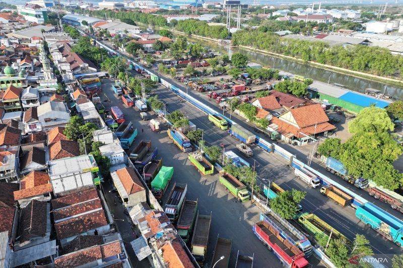 Pelindo Regional 3 Pastikan Kelancaran Operasional Pelabuhan Tanjung Perak Selama Libur Waisak