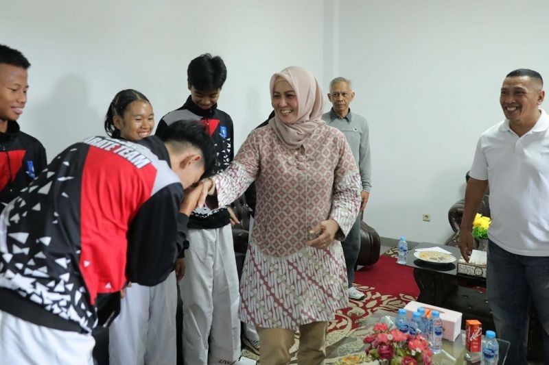 Tujuh Atlet Karate Babel Berangkat ke Kejurnas Riau, Incar 4 Medali Emas