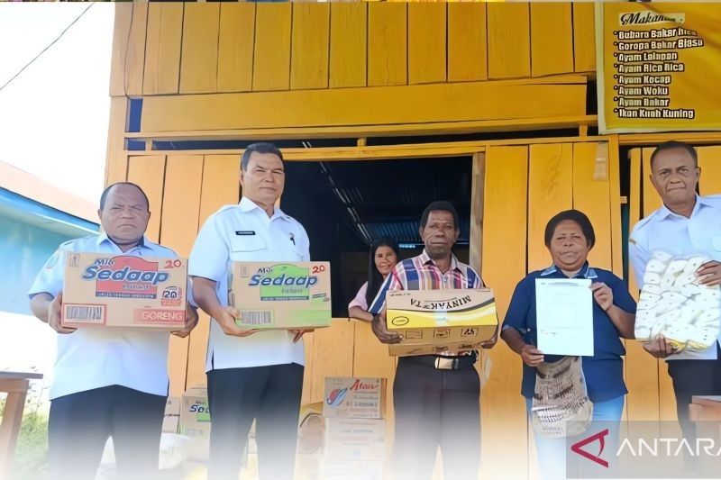 Pemkab Tambrauw Berikan Bantuan Modal Usaha untuk Pelaku Usaha Papua