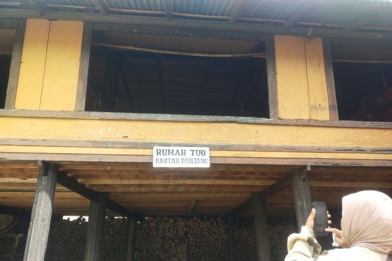 Rumah Tuo Rantau Panjang: Saksi Bisu Peradaban Suku Batin Jambi