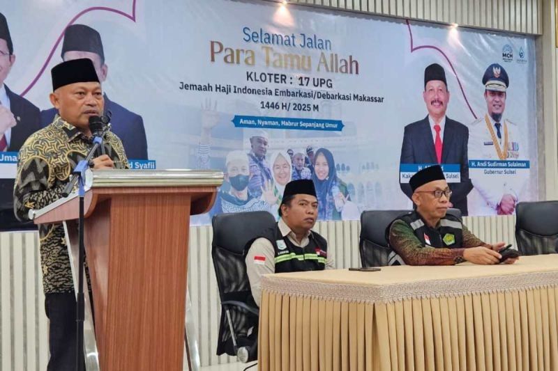 Wagub Maluku Utara Lepas Kloter 17 Calon Haji Menuju Tanah Suci