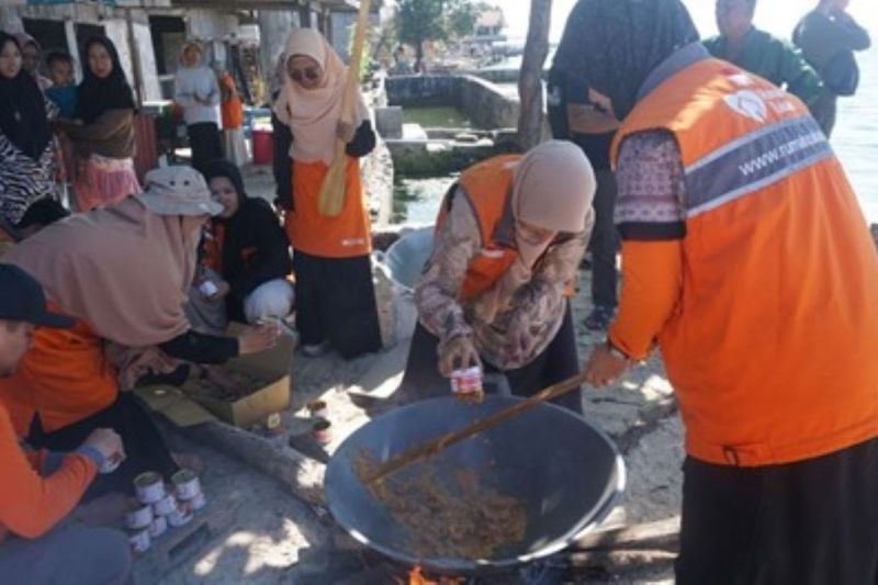 Warga Pulau Barrang Caddi Sambut Antusias Ekspedisi Superqurban Rumah Zakat