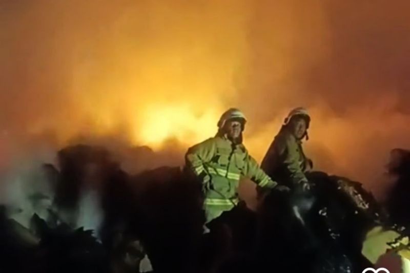Kebakaran Cipinang Belum Padam Total, Api Berhasil Dilokalisir